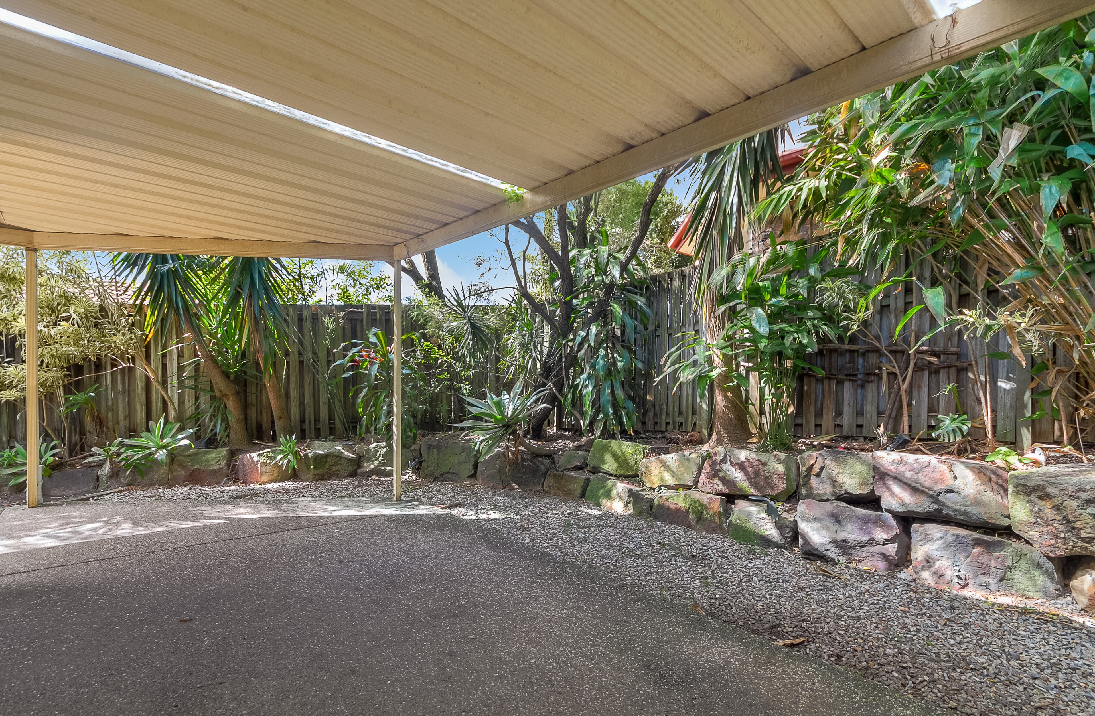 68 Casuarina Dr, Elanora photo