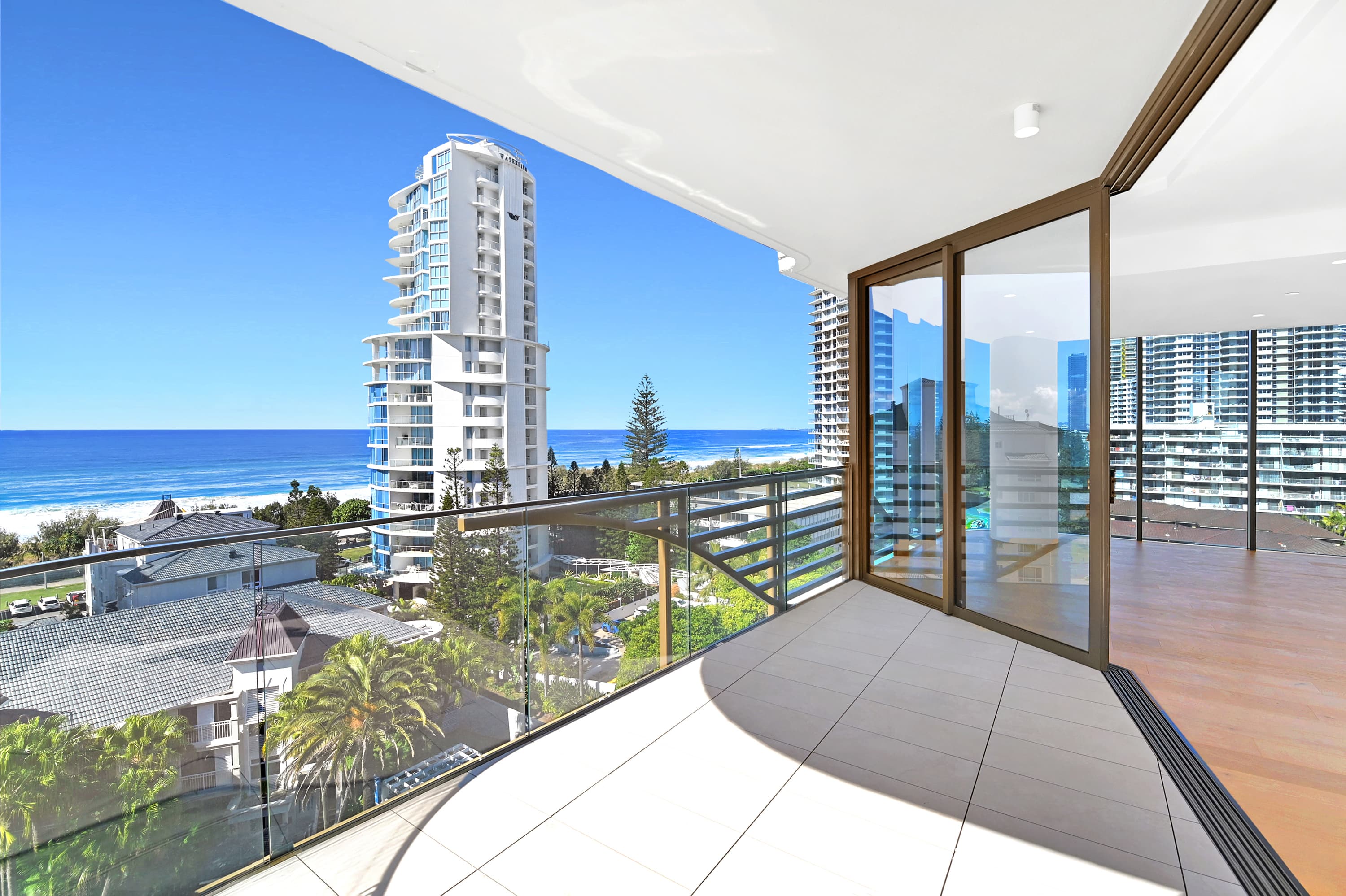 123 Old Burleigh Rd, Broadbeach photo