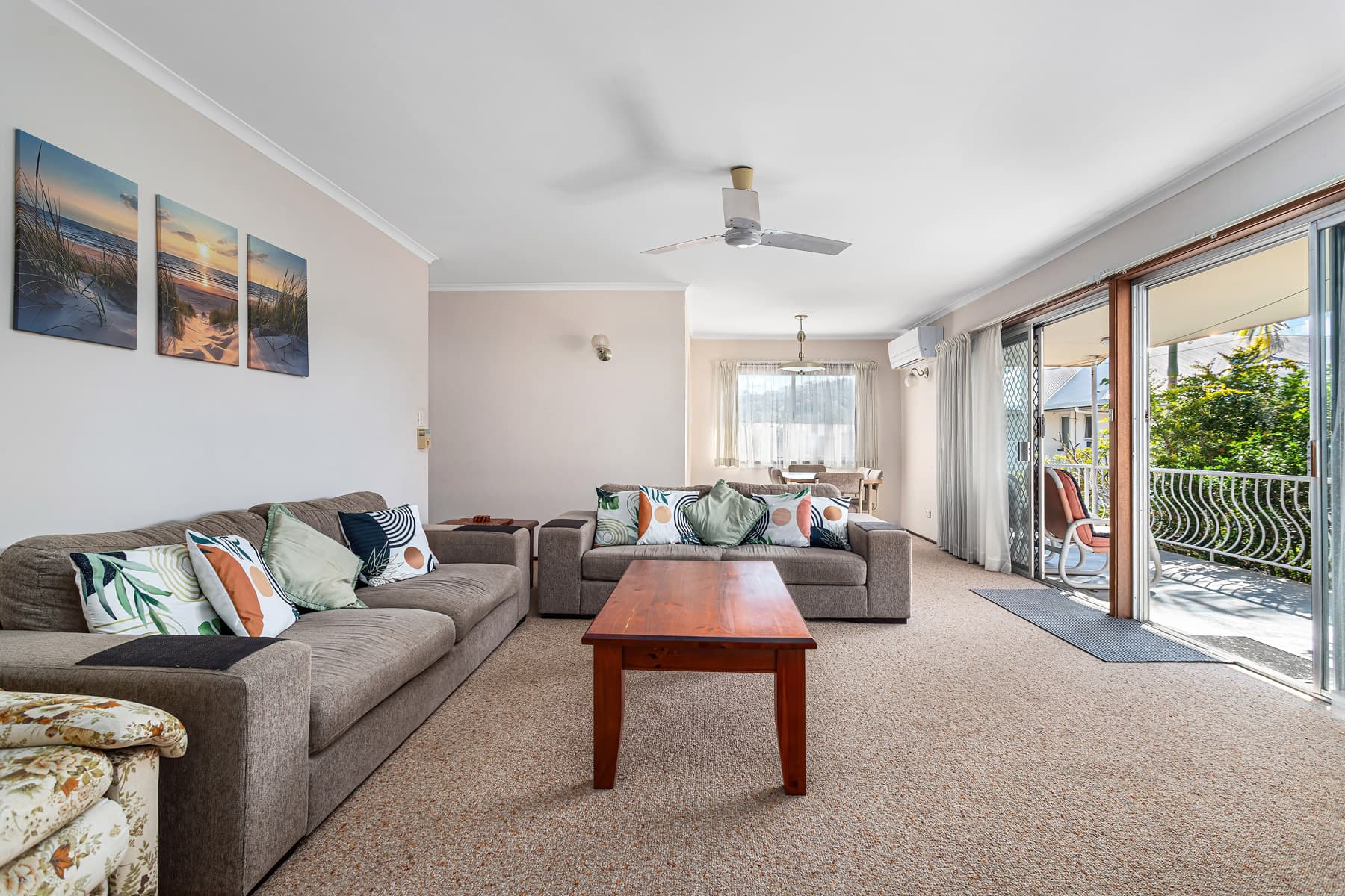 77 Tallebudgera Dr, Palm Beach photo