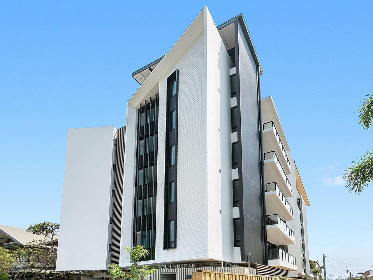 Apartment at 401/85 Golden Four Dr, Bilinga - photo 4