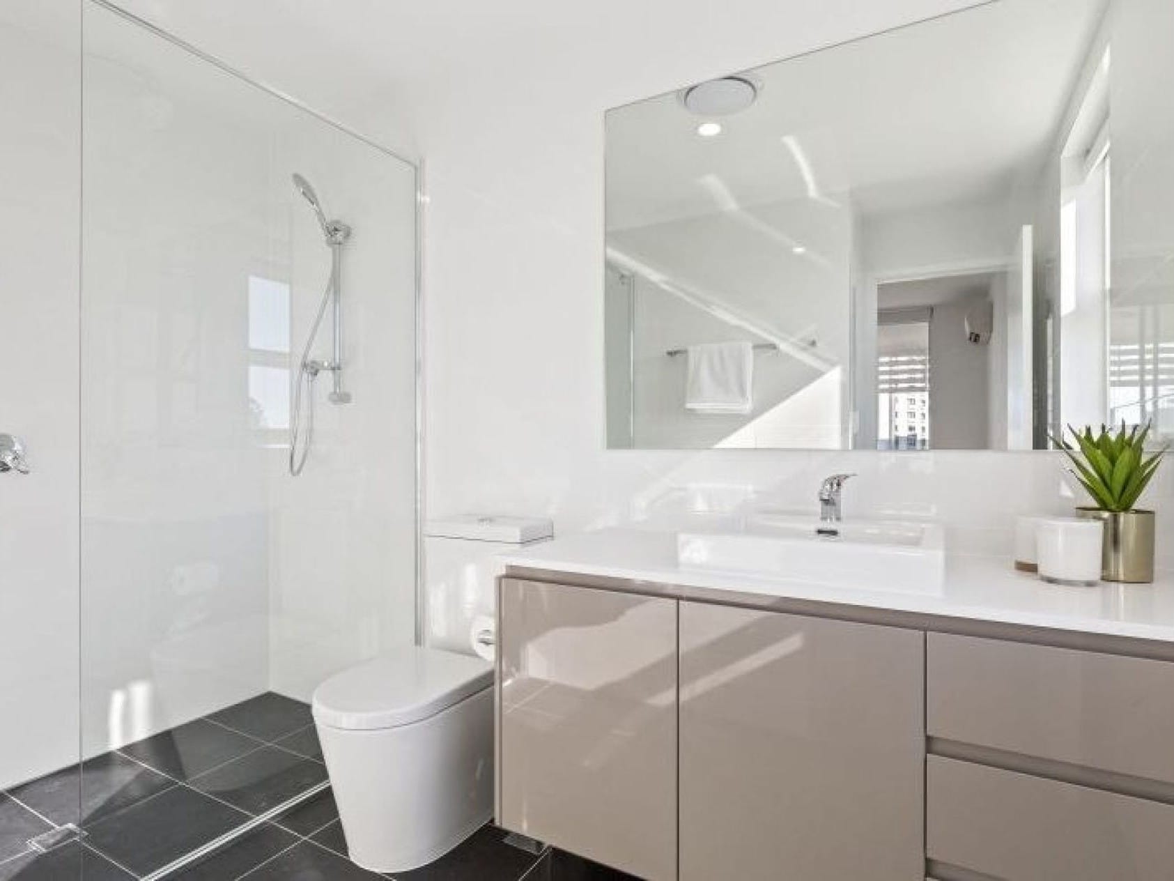 Apartment at 303/19 Winston Street, Coolangatta - photo 6