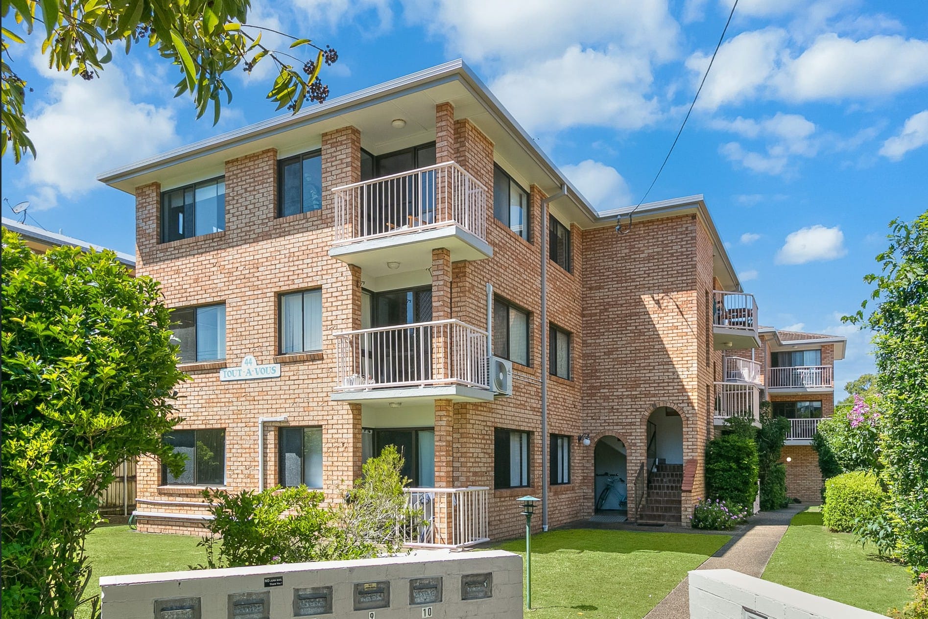 Apartment at 2/44 Coolangatta Rd, Coolangatta