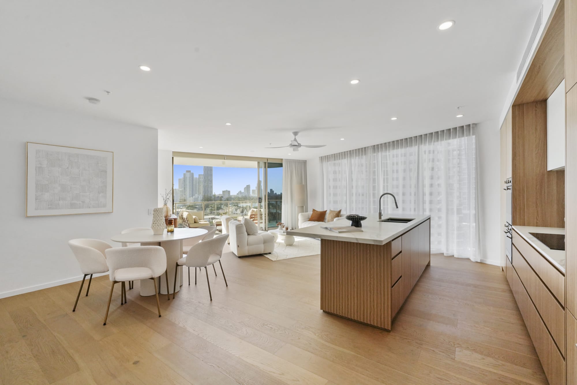 20602 'Lagoon' 11 Cronin Avenue Main Beach QLD - photo 2