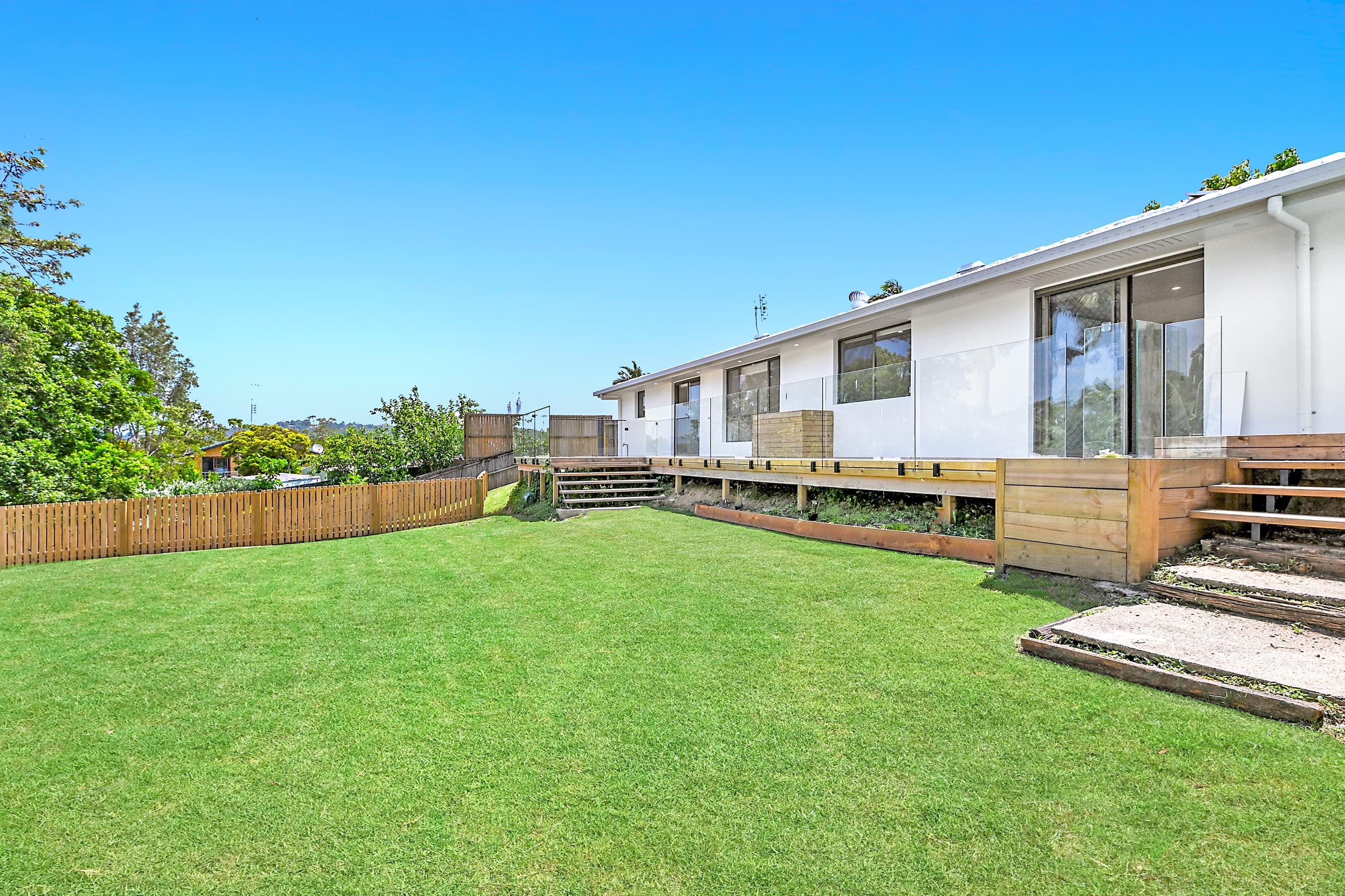 8 Jindivick St, Worongary photo