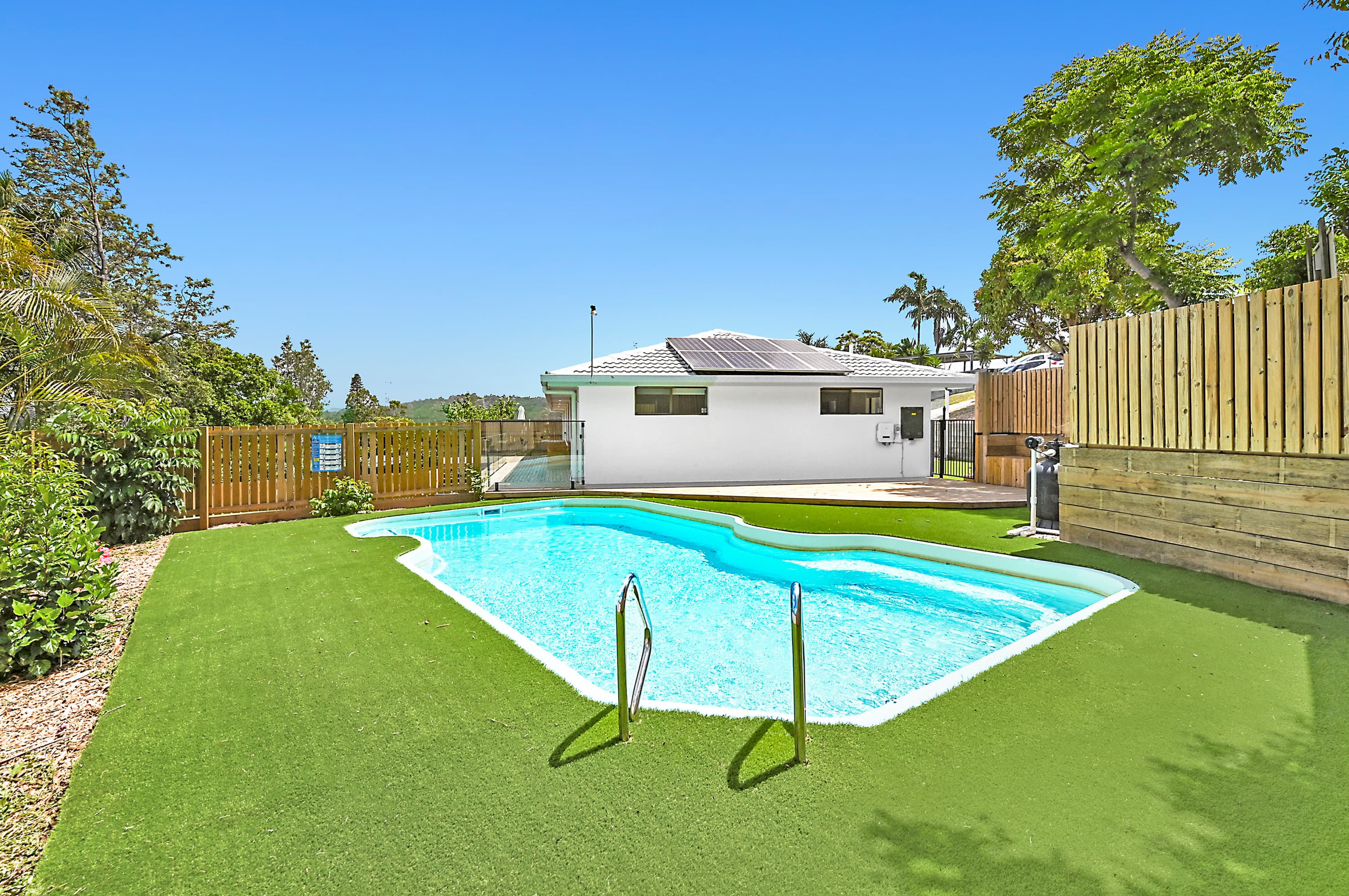 8 Jindivick St, Worongary photo