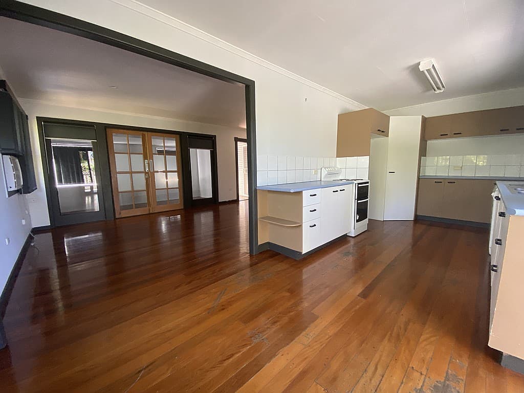 19 Kumbari Ave, Southport photo