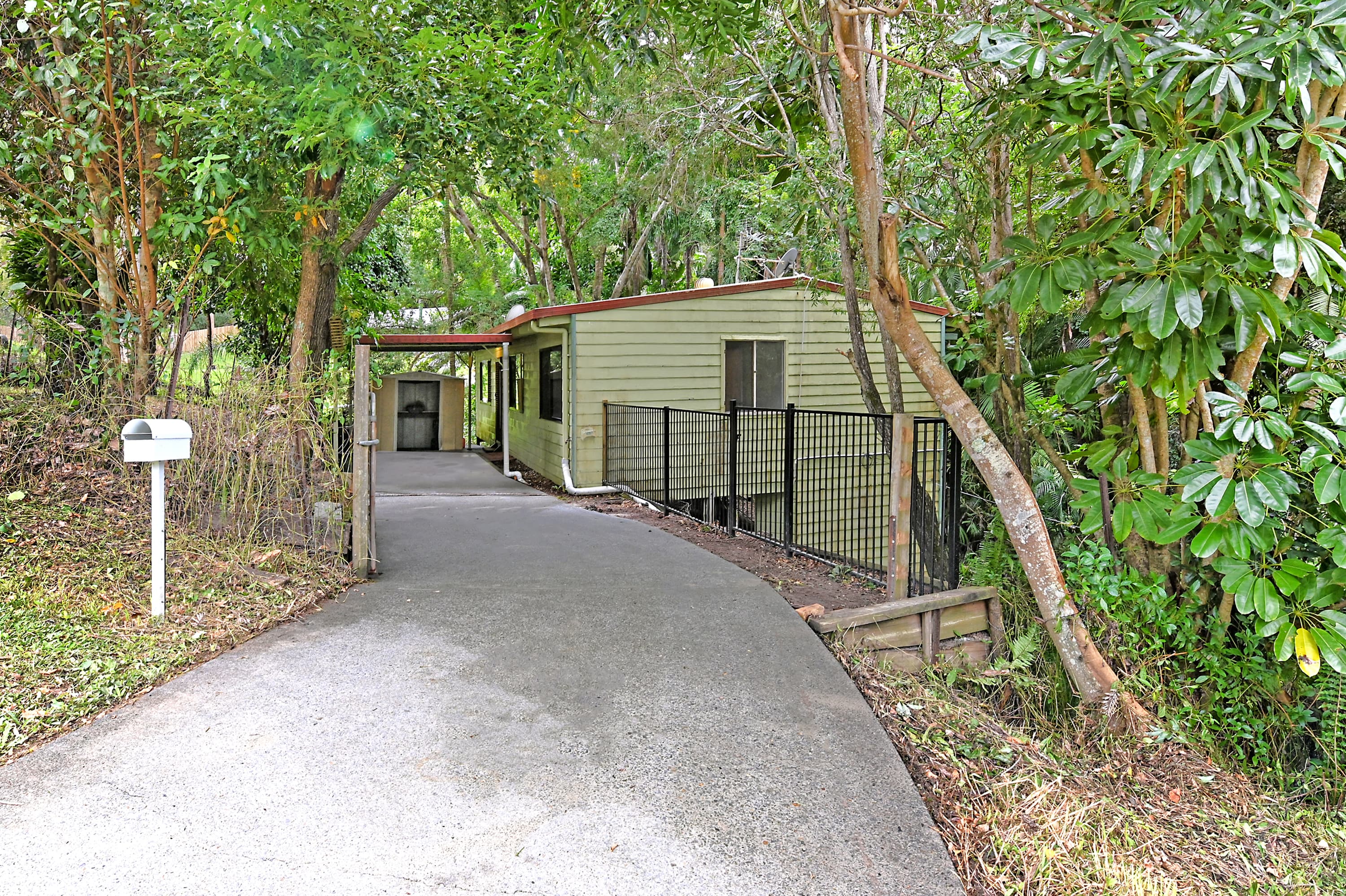 1A Lillee Ct, Currumbin Valley photo