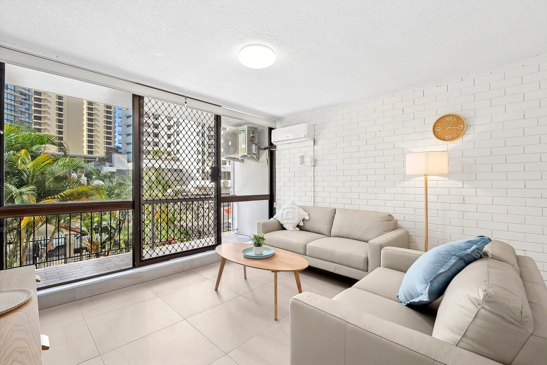 24 Trickett St, Surfers Paradise photo