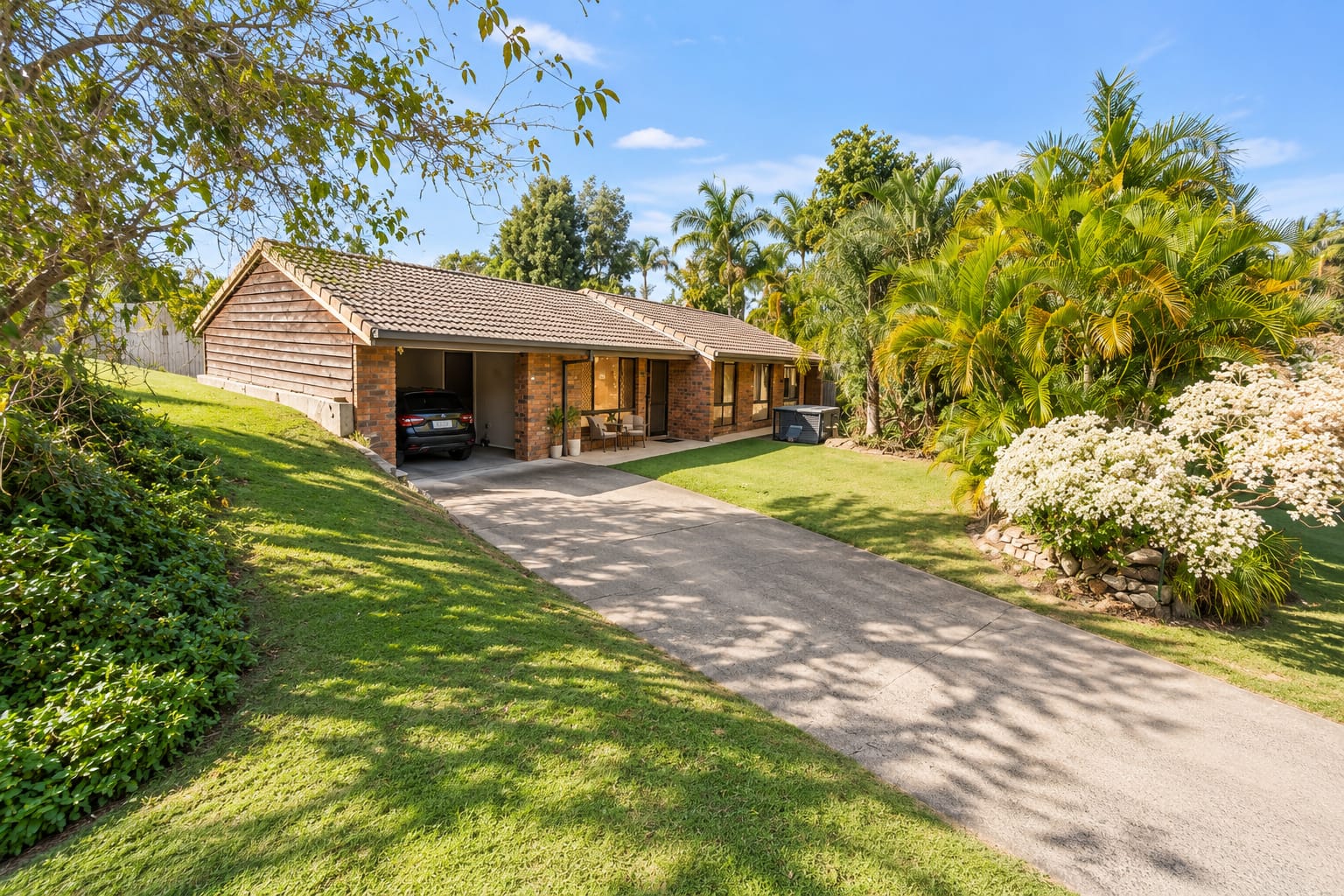 House at 5 Glentrees Grove, Currumbin Waters QLD - photo 3