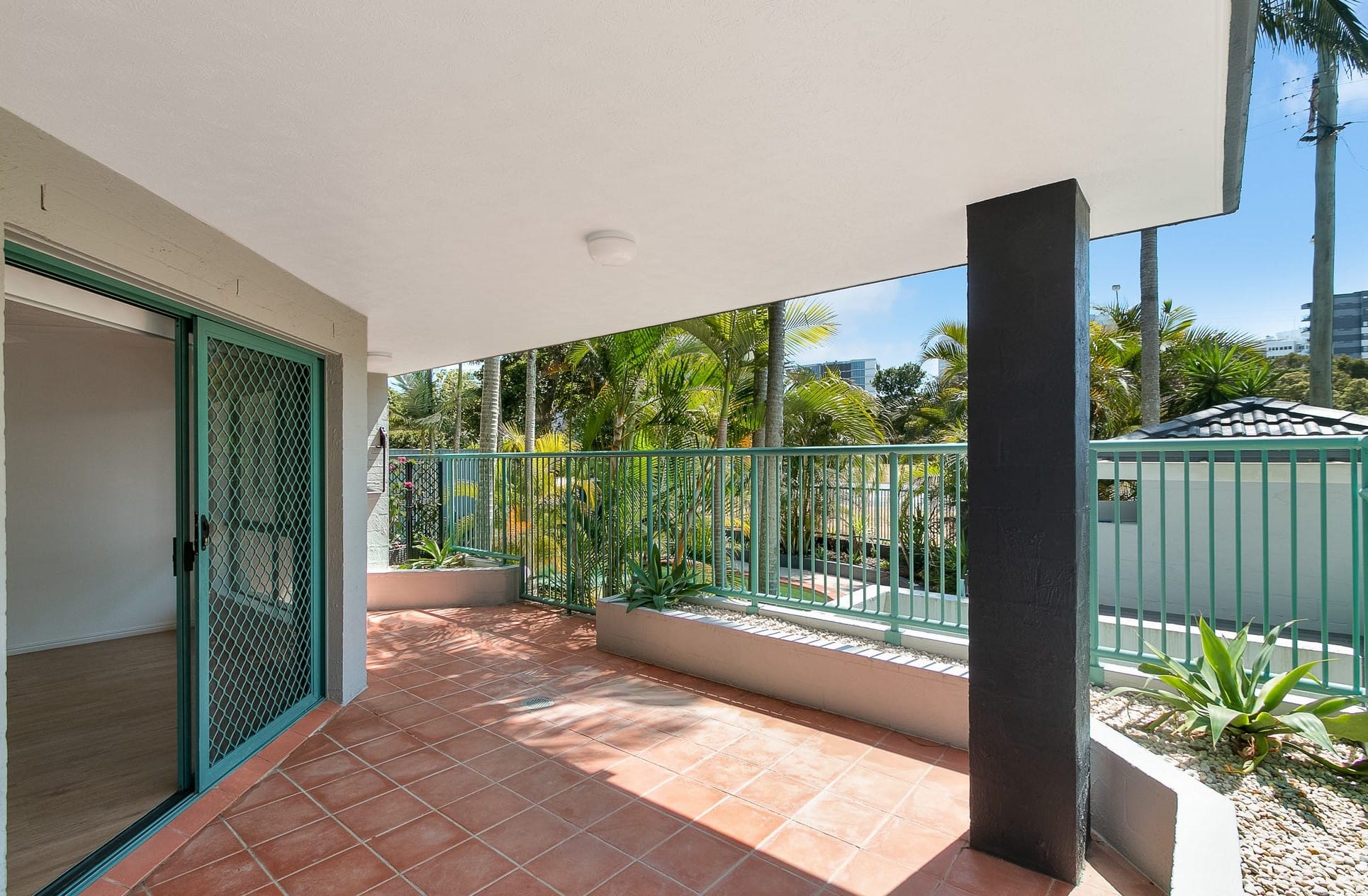 Apartment at 1/56 Coolangatta Rd, Coolangatta QLD - photo 3