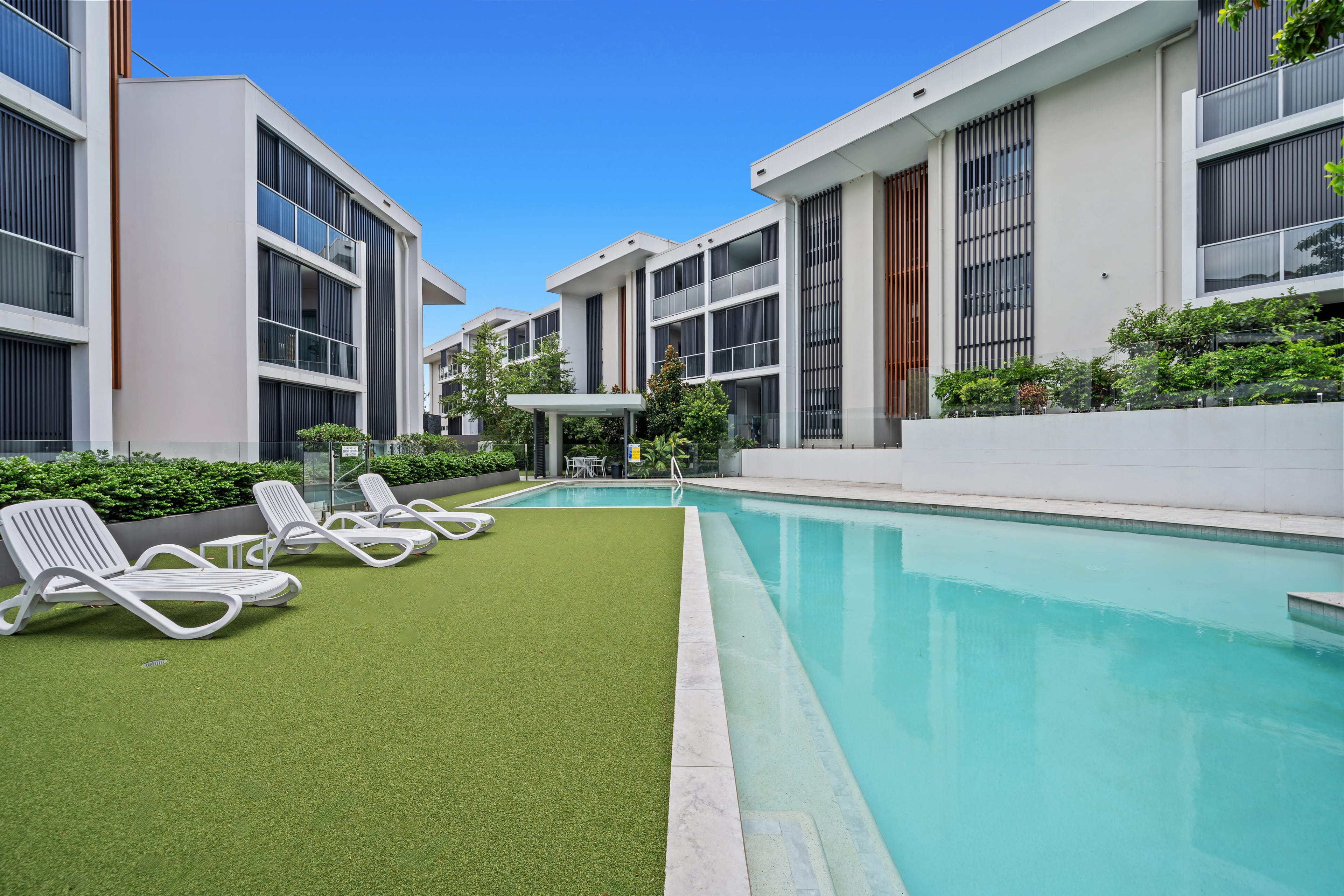 Unit at 32/30 Careel Cl, Helensvale QLD - photo 2