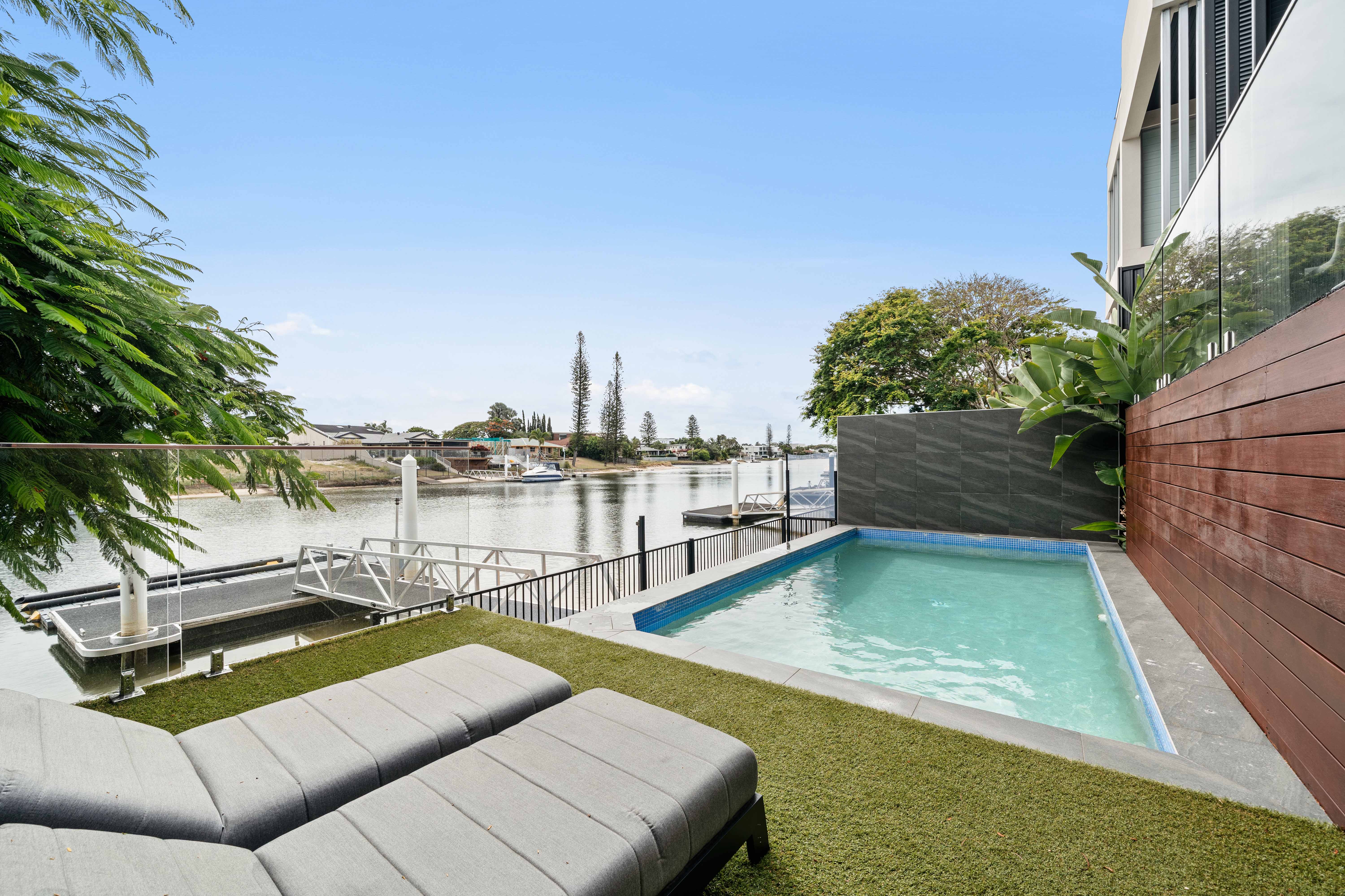 House at 1/40 Avanti Street Mermaid Waters QLD