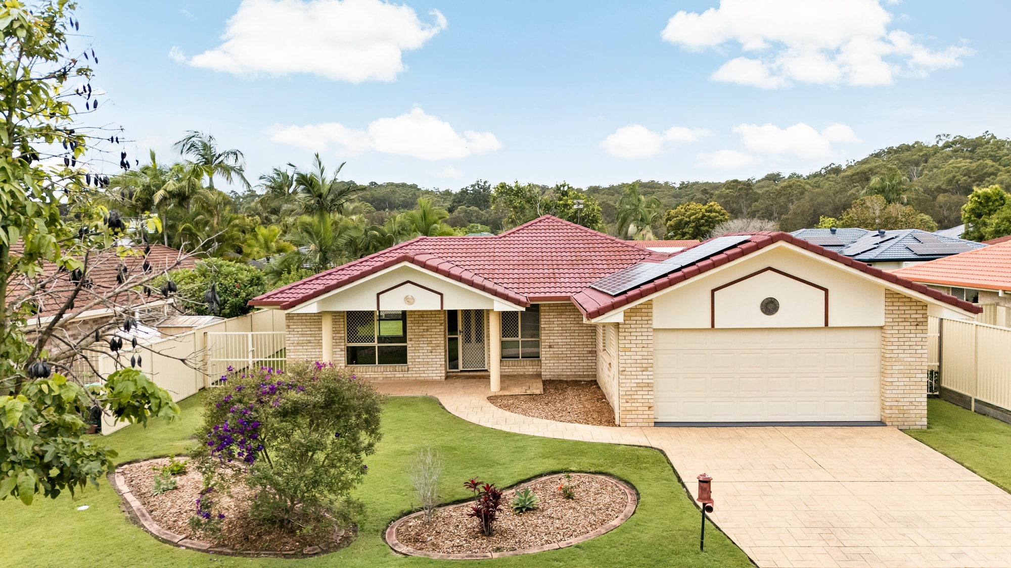 House at 28 Casuarina Drive Elanora QLD