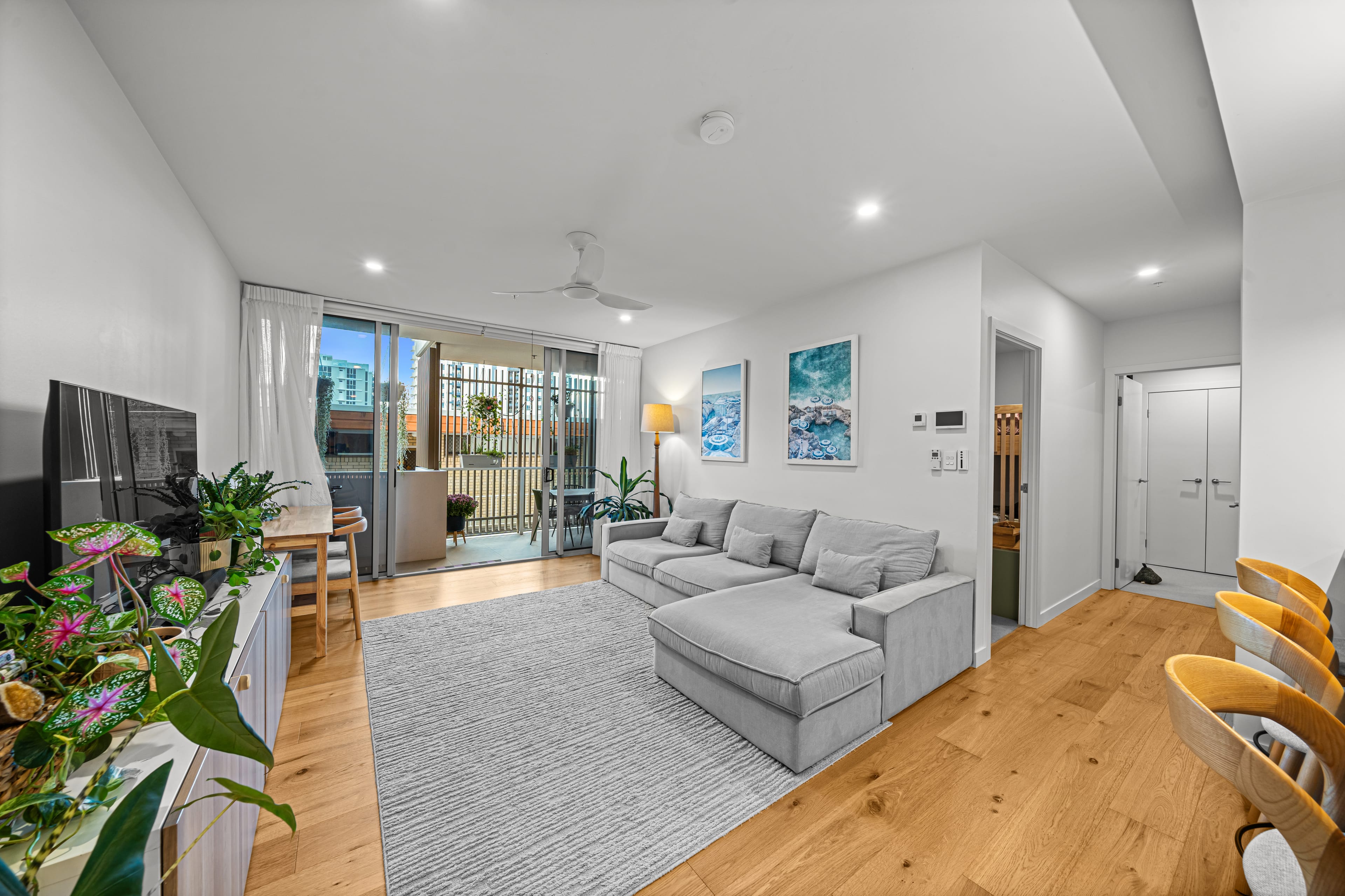 304 'Rhythm' 141 Musgrave Street Coolangatta QLD - photo 2