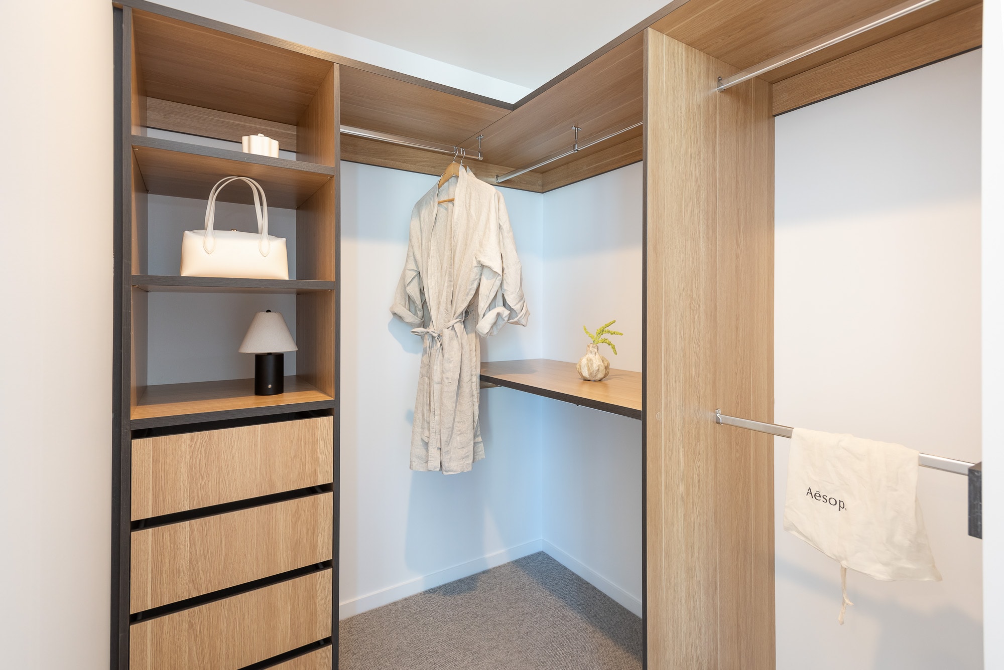 20805/11 Cronin Avenue Main Beach QLD - property photo