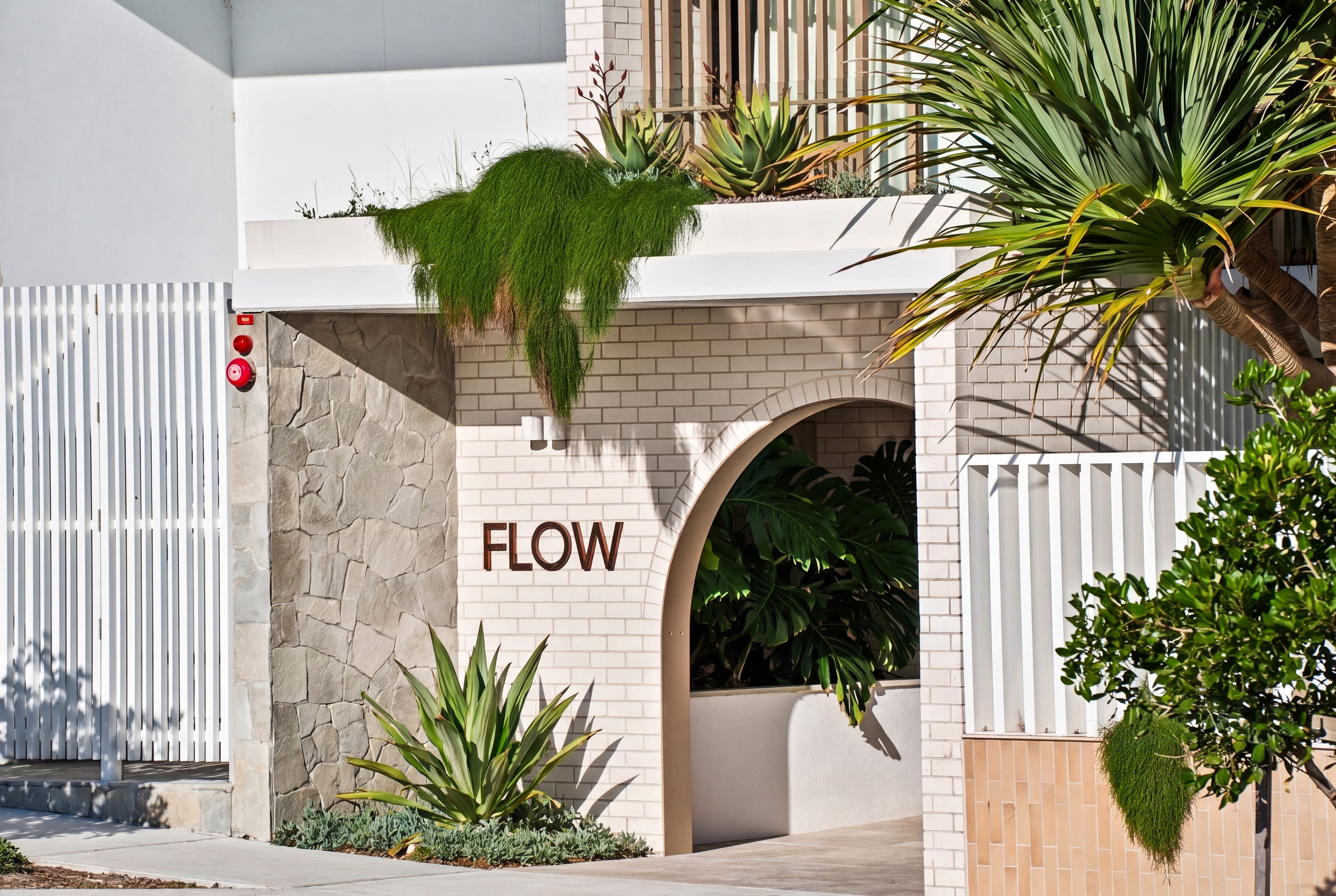 701 Flow, 1 Petrie Street Coolangatta QLD - photo 2